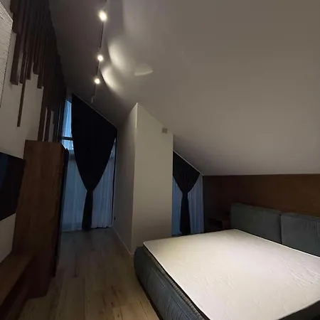 Villa Goldhill 9 *