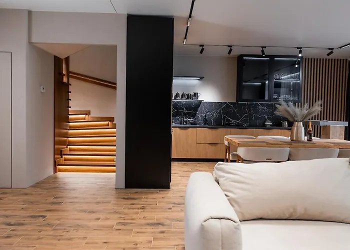 Villa Goldhill 9 *