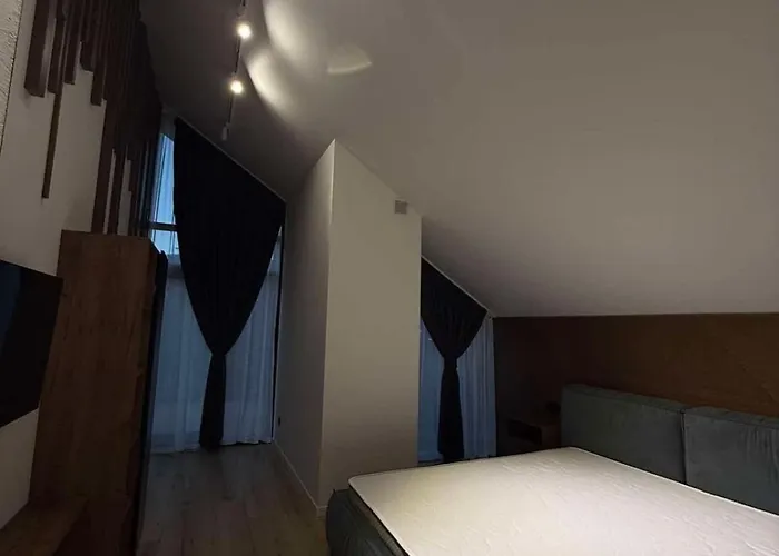 Villa Goldhill 9 *
